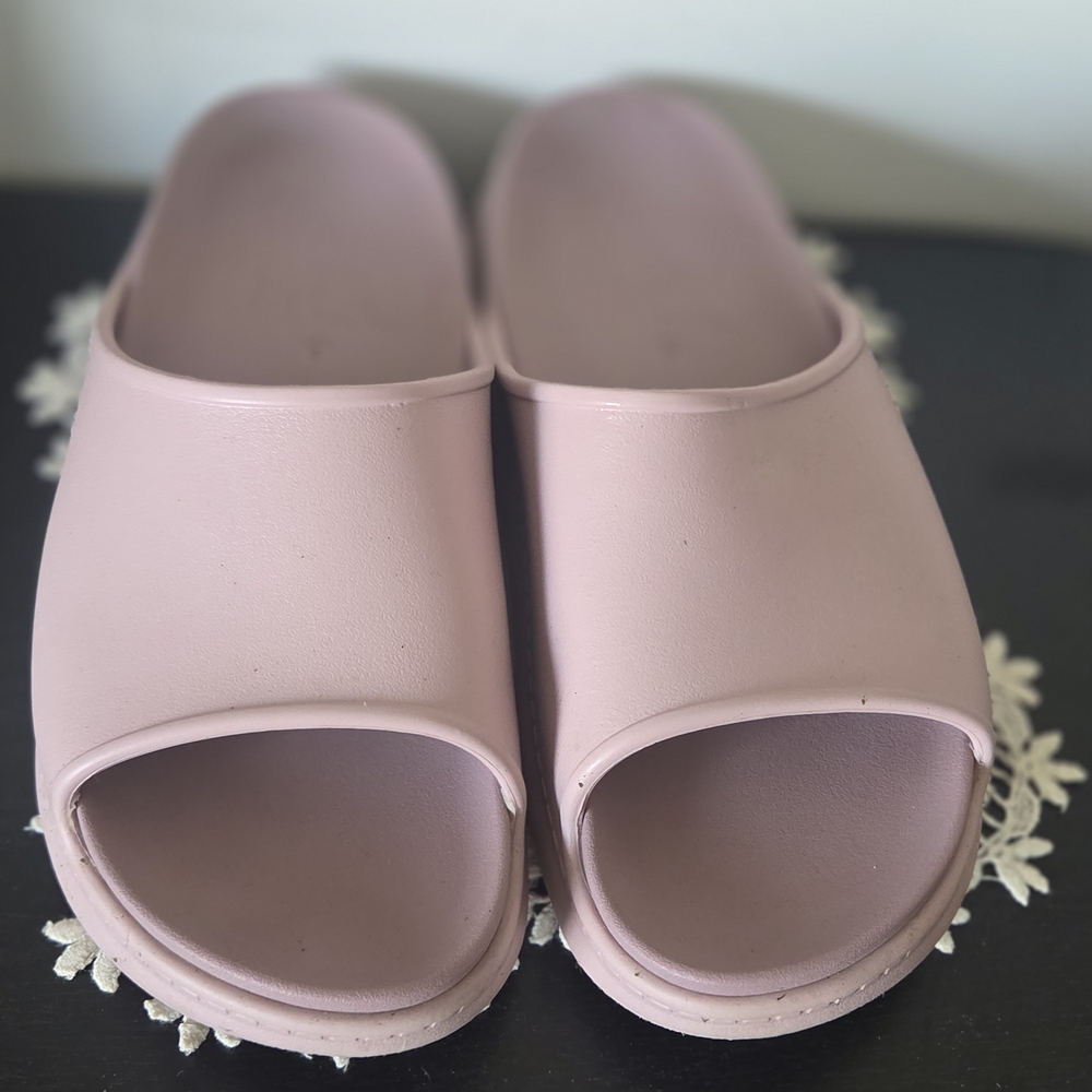 Women's Pink DANSKO fllatbed Sandels